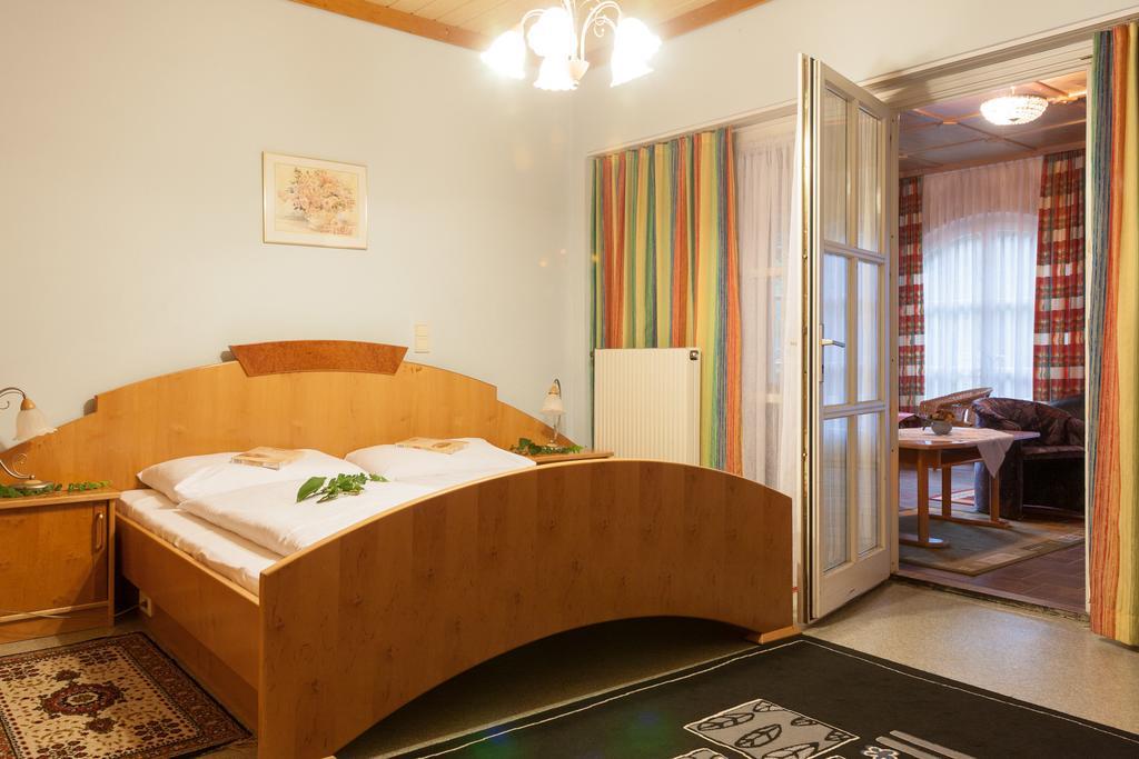 Hotel & Kurpension Weiss Bad Tatzmannsdorf Quarto foto