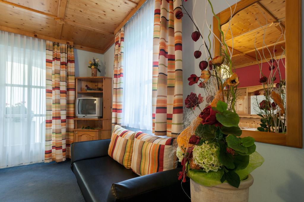 Hotel & Kurpension Weiss Bad Tatzmannsdorf Quarto foto
