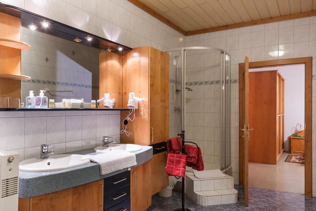 Hotel & Kurpension Weiss Bad Tatzmannsdorf Quarto foto