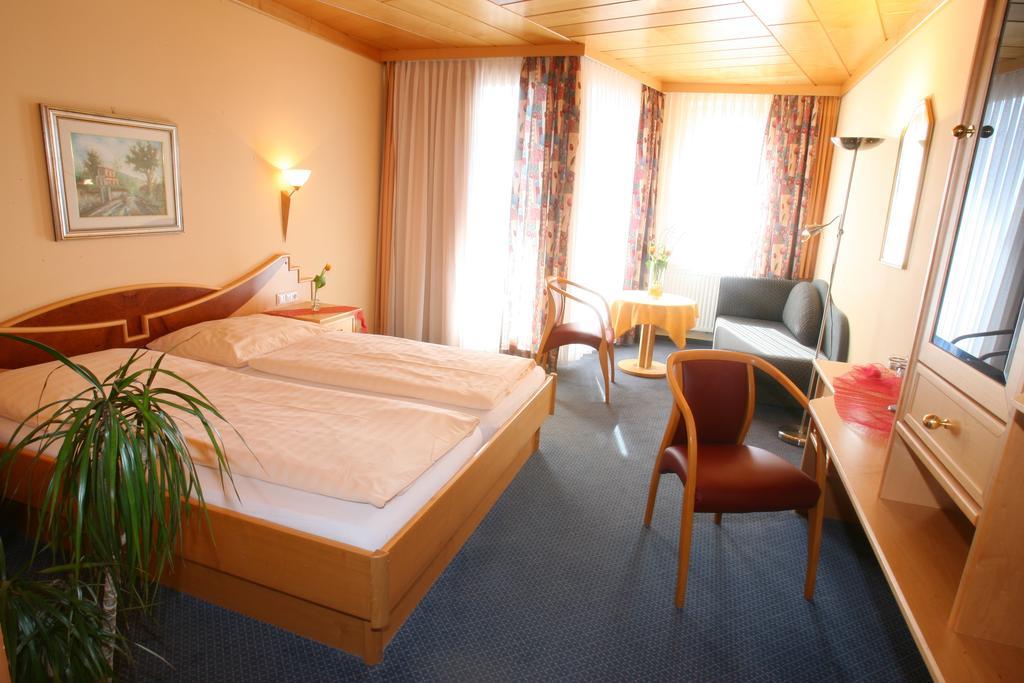 Hotel & Kurpension Weiss Bad Tatzmannsdorf Quarto foto
