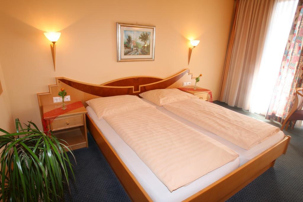 Hotel & Kurpension Weiss Bad Tatzmannsdorf Quarto foto